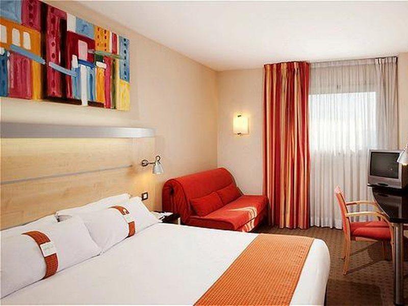 Holiday Inn Express Barcelona - Montmeló, an IHG Hotel Granollers Exterior foto
